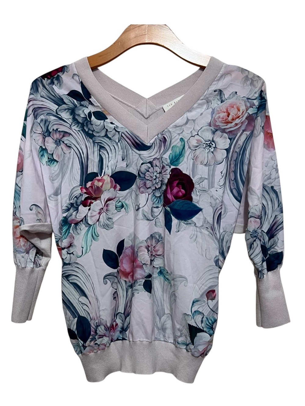 Ted Baker Sweater Floral V Neck Top Wool Cashmere Silk Soft Cozy Cottagecore XS